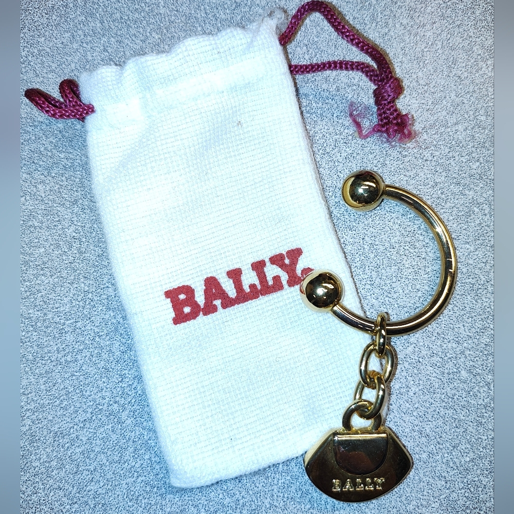🔴 Authentic Bally keychain 🔴